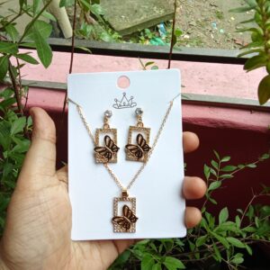 Necklace set